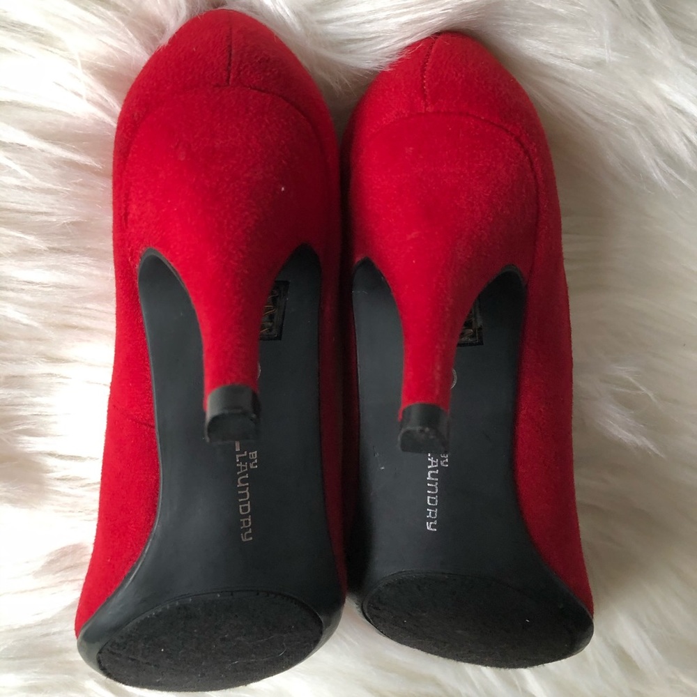 CL by Laundry suede closed toe red pump heels. - Picture 8 of 8